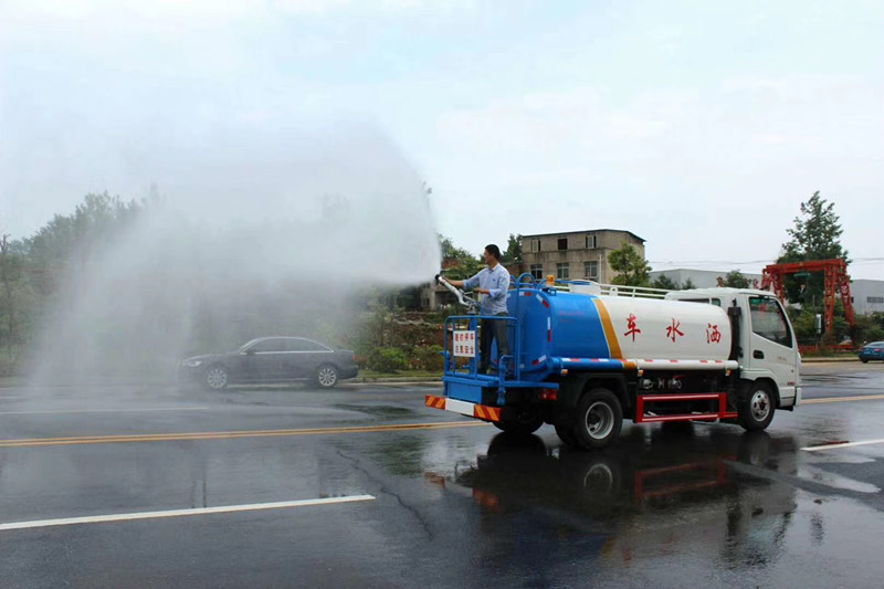 凱馬5噸灑水車,5立方灑水車