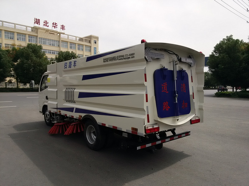 東風(fēng)多利卡5方掃路車