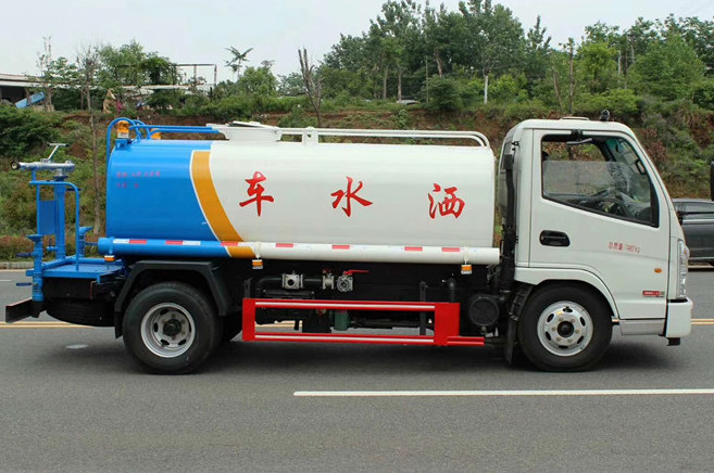 凱馬5噸灑水車,5立方灑水車
