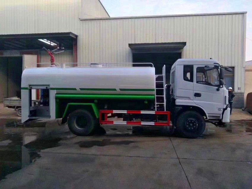 東風153/13噸消防灑水車-12噸消防灑水車