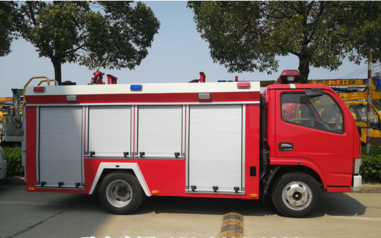 東風(fēng)小型消防車-藍(lán)牌消防車