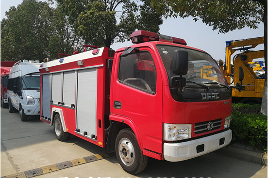 東風(fēng)小型消防車-藍(lán)牌消防車
