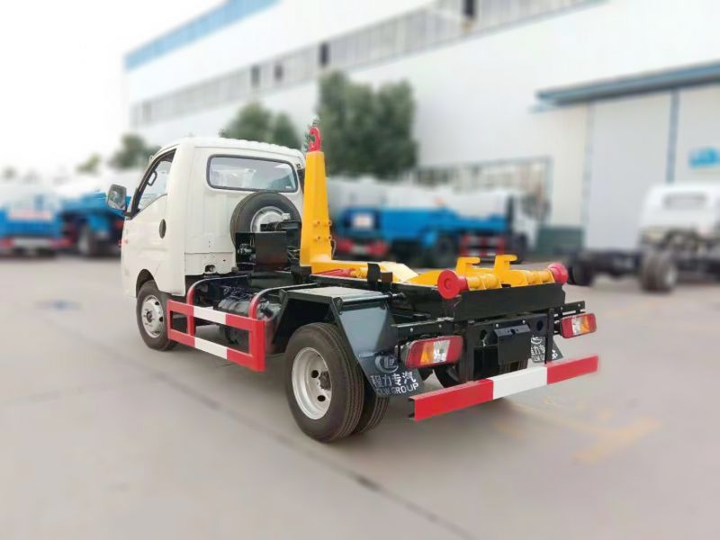 福田康瑞3方勾臂式垃圾車-3立方勾臂式垃圾車
