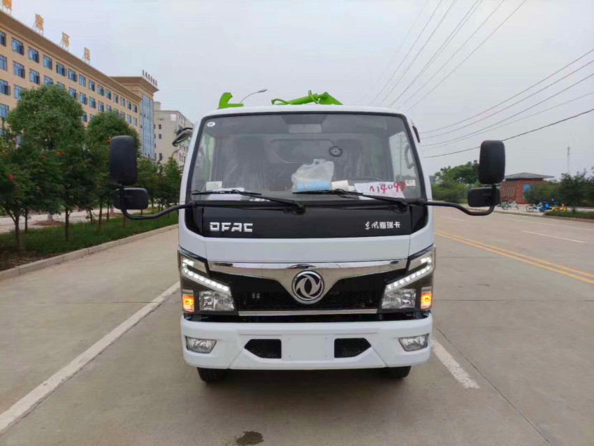 國六東風5-6方掛桶垃圾車-5方掛桶垃圾車