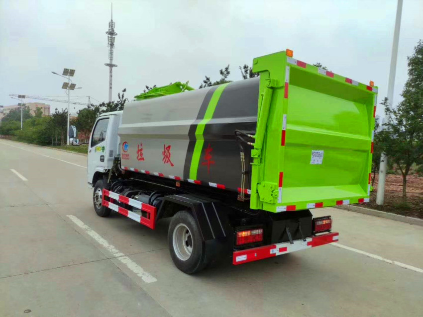 國六東風5-6方掛桶垃圾車-5方掛桶垃圾車