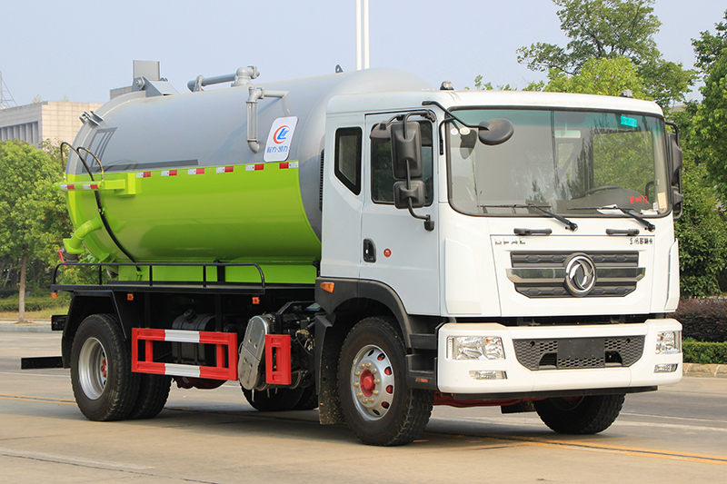 吸污車