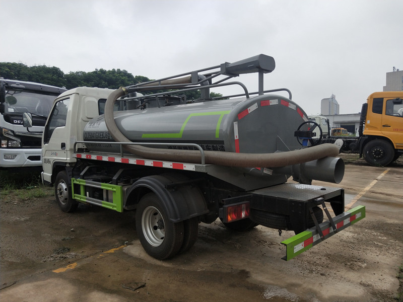 2.3方藍牌吸糞車-福田藍牌抽糞車產品規格型配置價格報價-湖北盈通